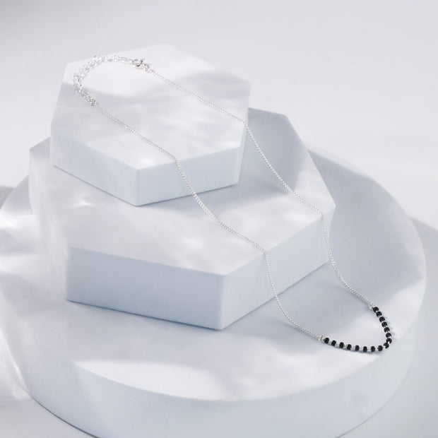 Elegante Kette aus Silber im klassischen Mangalsutra-Design